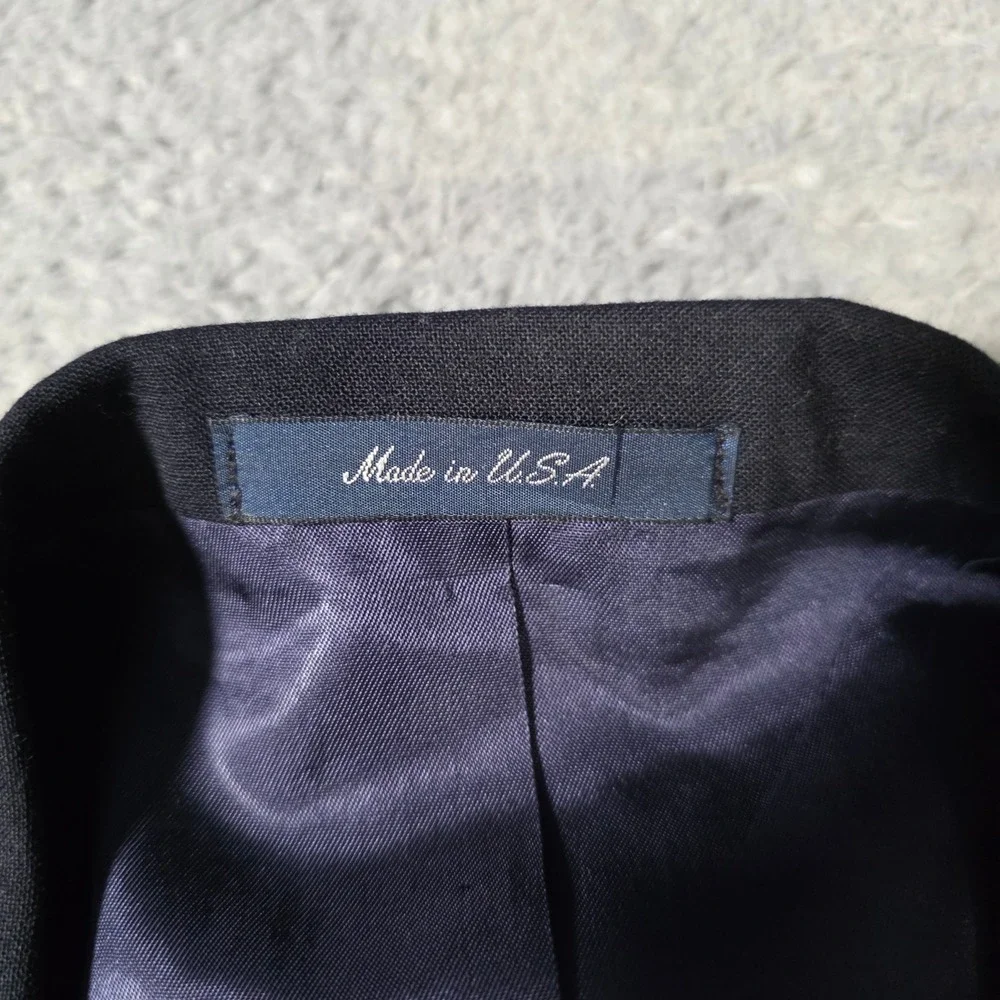 Stanley Blacker Mens 44 Navy Blue Blazer Gold Crest Buttons Vintage Made in USA